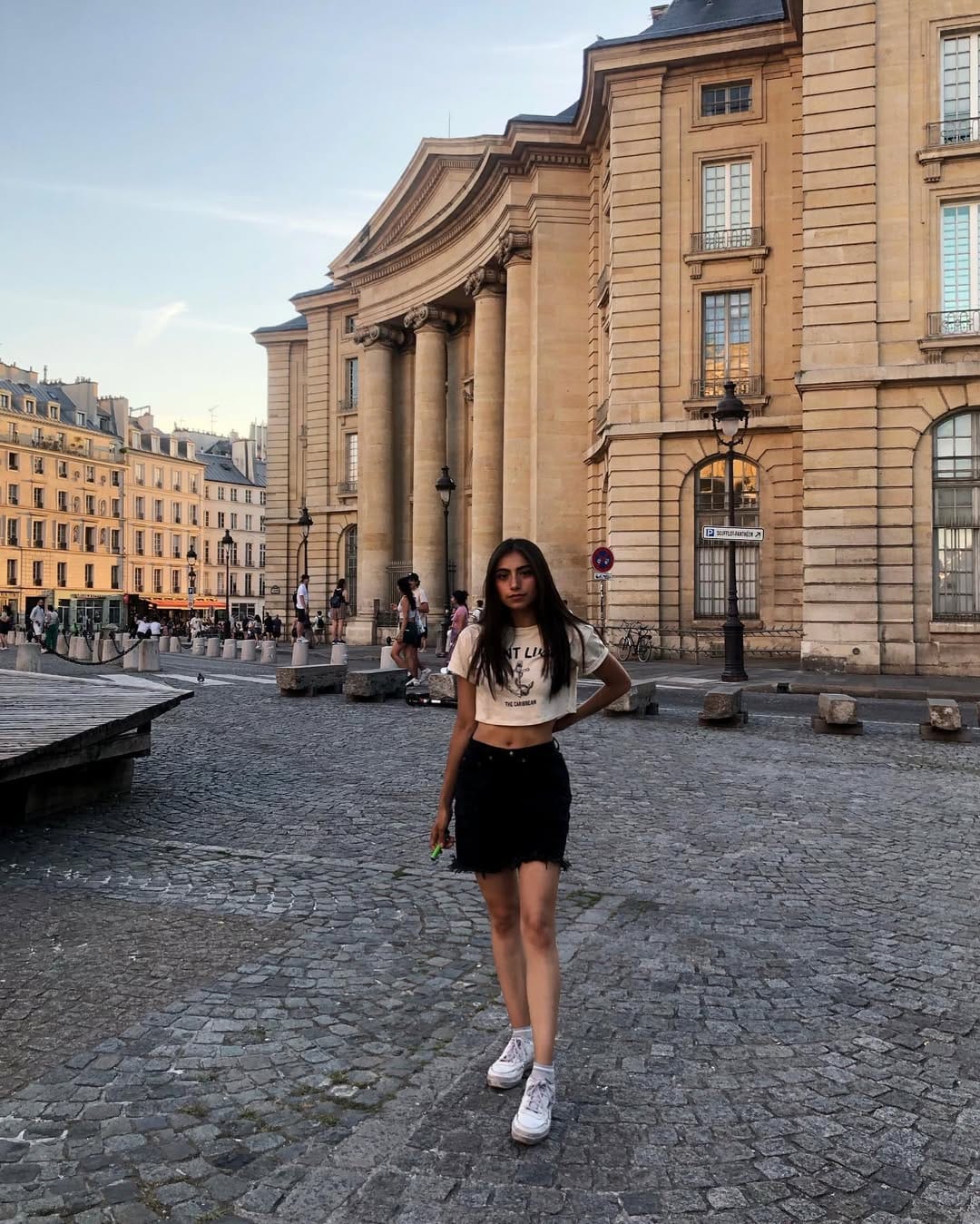 Post 6 by Monica on Instagram (image)