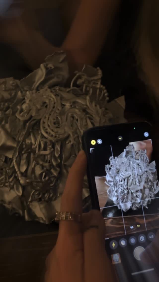 Post 3 by 𝕮𝖆𝖐𝖊 𝕭𝖆𝖗 on Instagram (video)