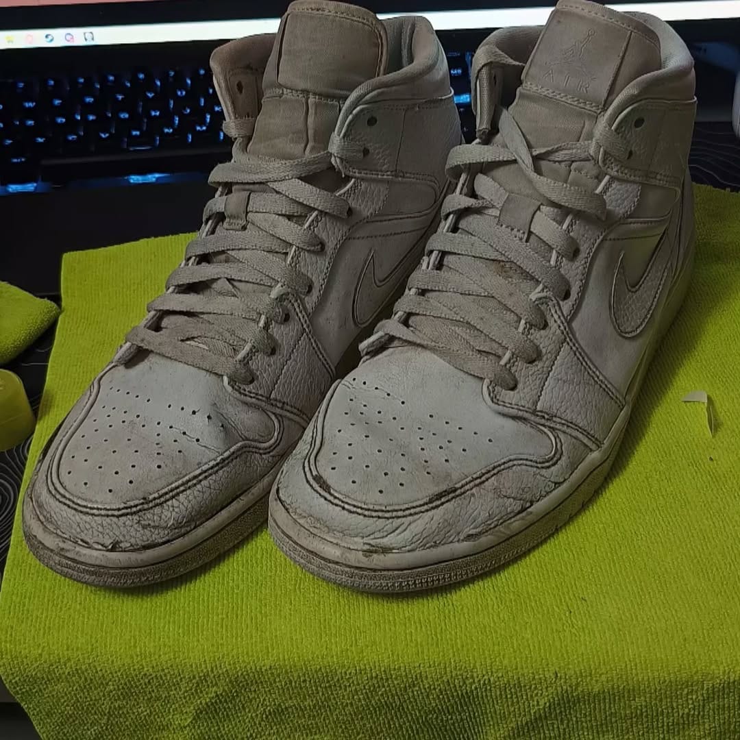 Post 1 by shiny kicks on Instagram (carousel)