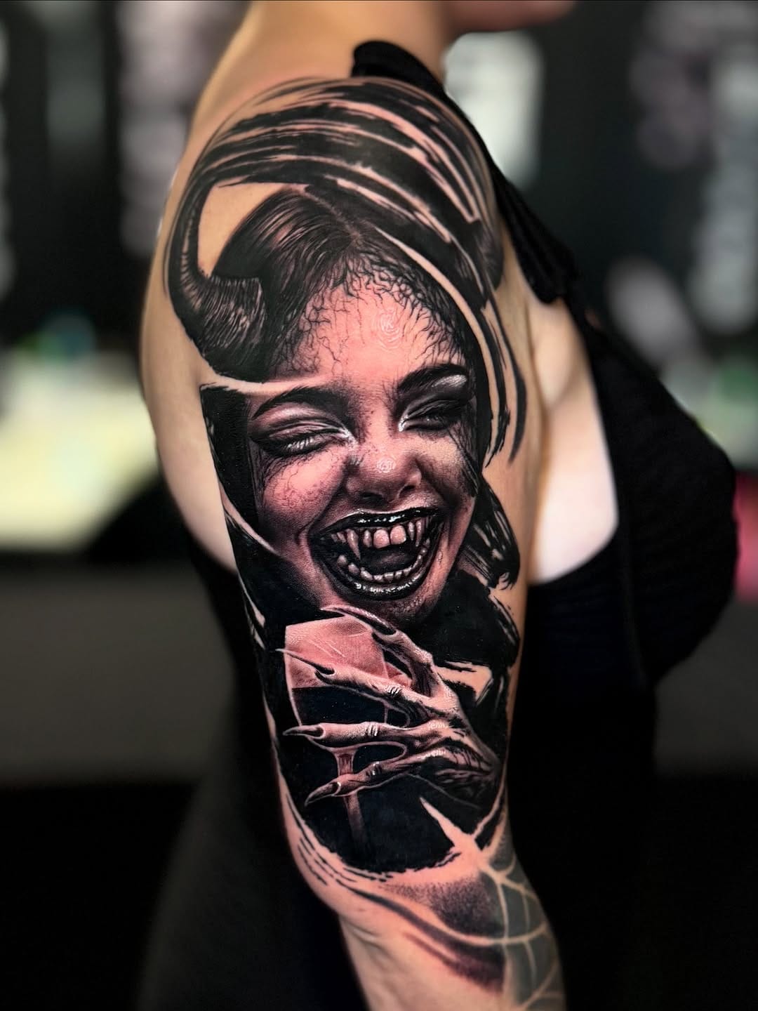 Post 8 by Luis Canche on Instagram (carousel)