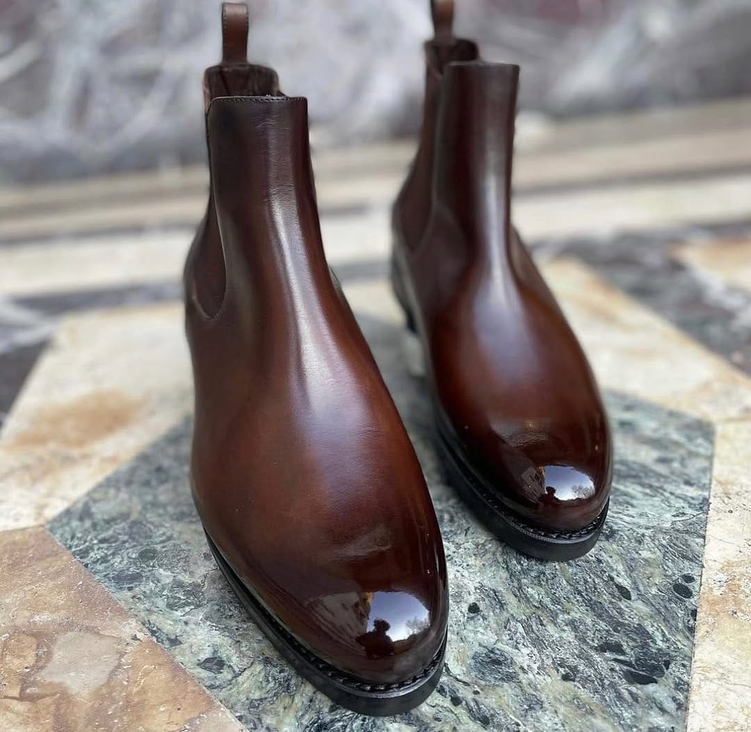Post 1 by LEATHER AND SOLES on Instagram (image)