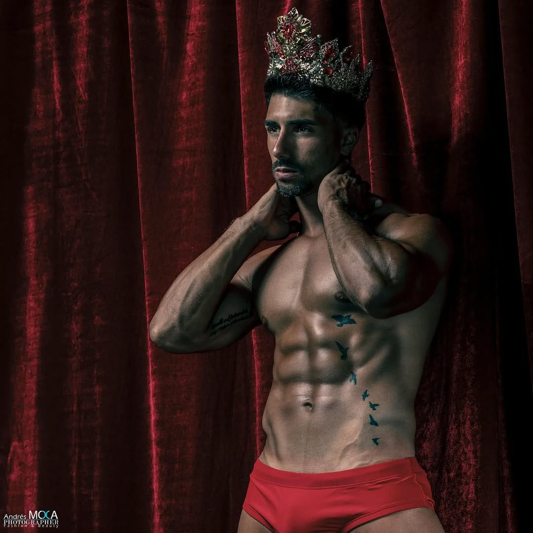 Post 9 by Adán Cadena on Instagram (image)