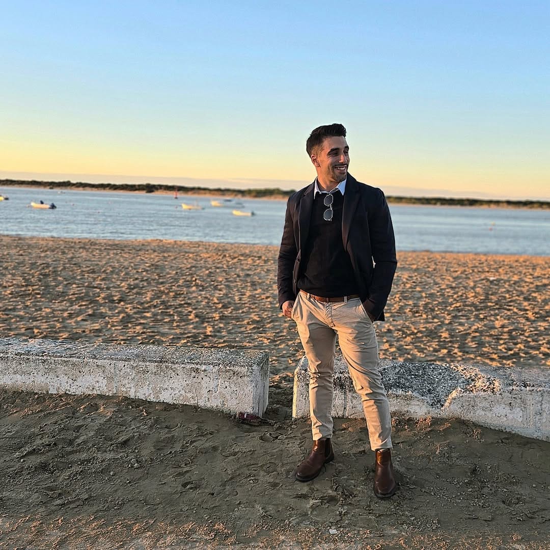 Post 1 by Adán Cadena on Instagram (carousel)