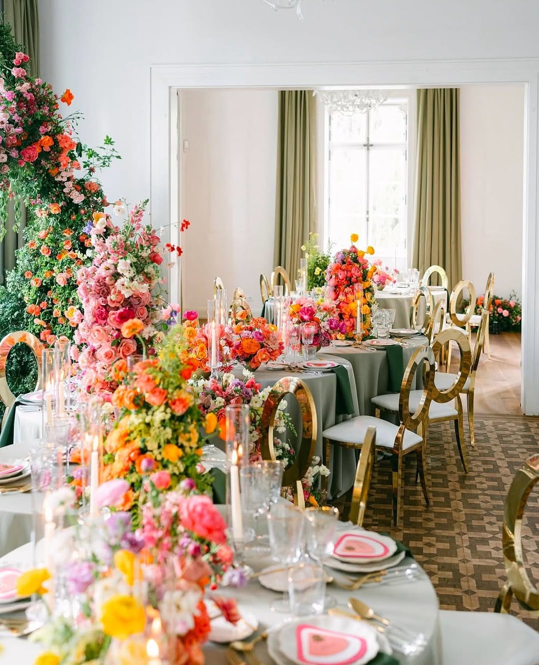 Post 5 by EVENTDESIGN & VERLEIHSERVICE on Instagram (carousel)