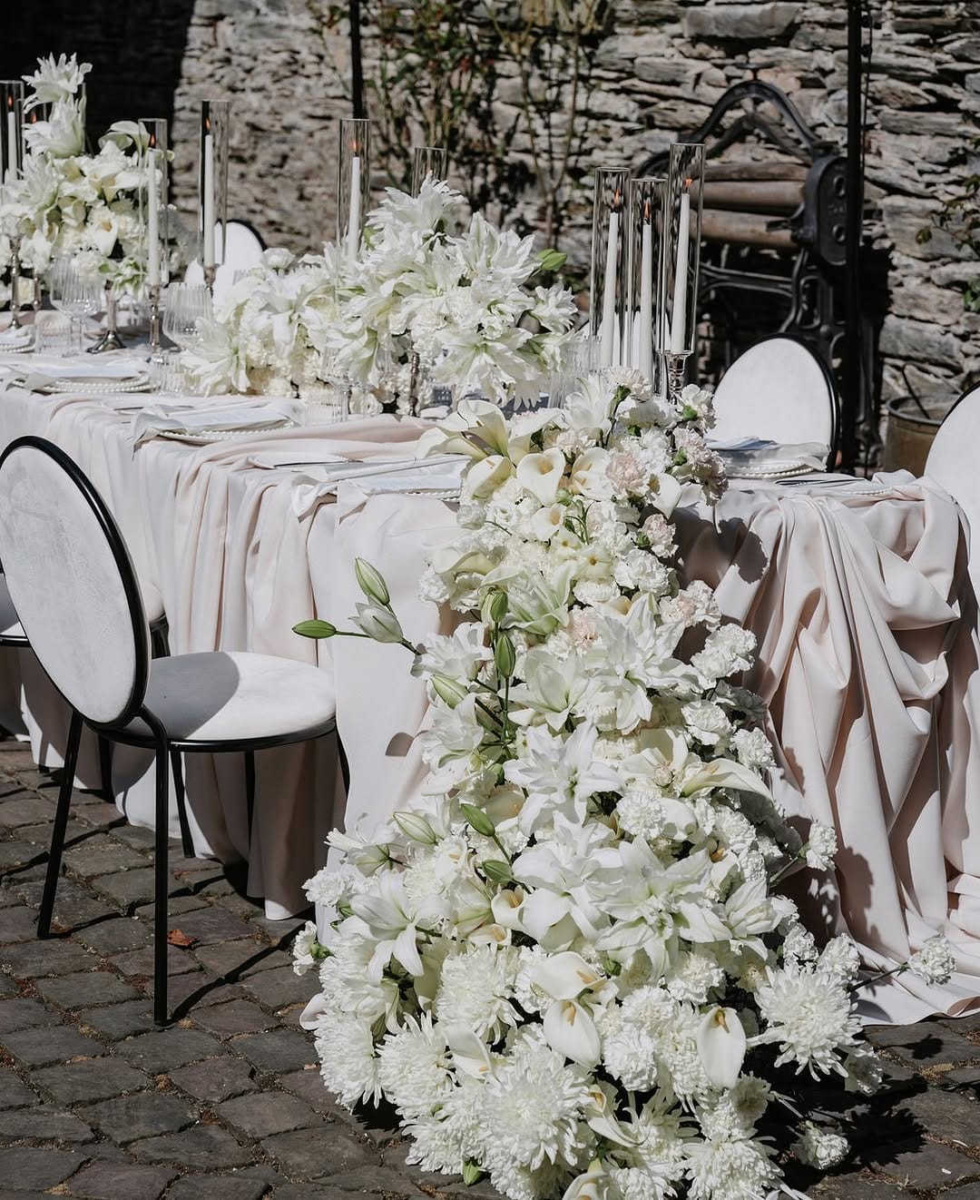Post 2 by EVENTDESIGN & VERLEIHSERVICE on Instagram (carousel)