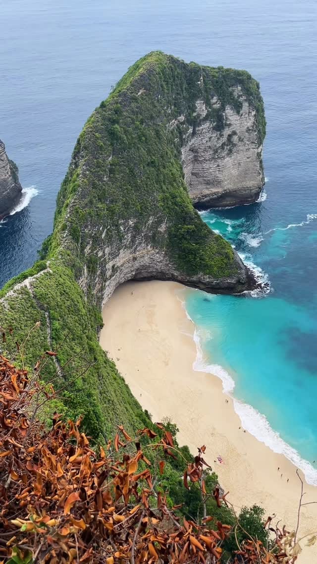 Post 4 by Mircea Goia on Instagram (video)