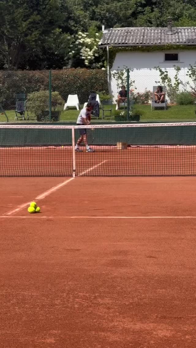 Post 10 by Jonathan Eysseric on Instagram (video)