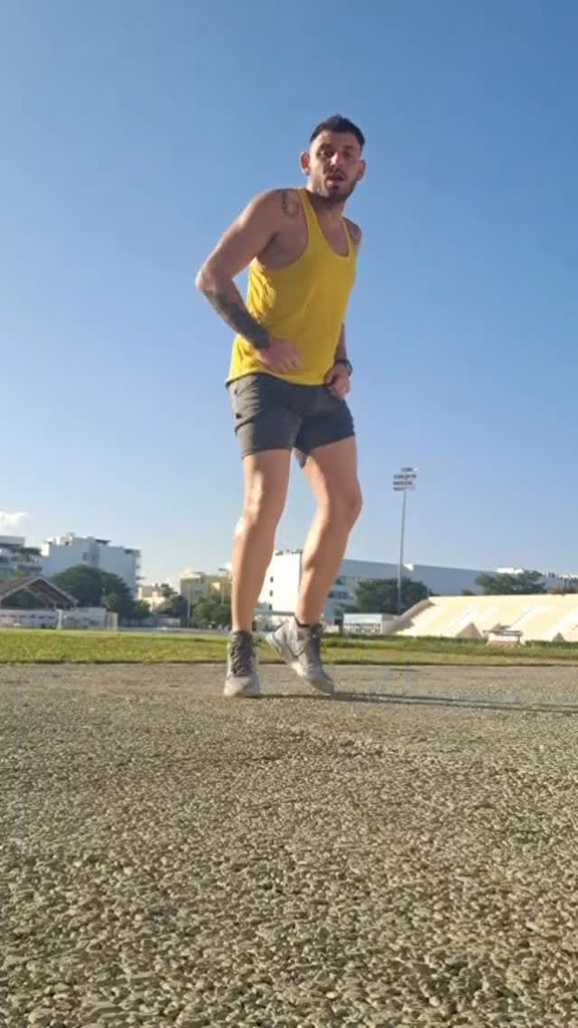 Post 6 by Gian Quiroga on Instagram (video)