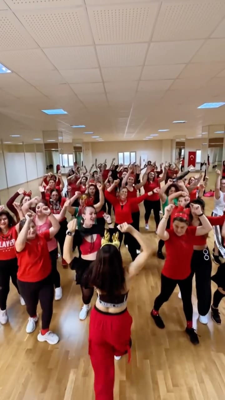 Post 5 by ✨Sultan Tuna YAHŞİ✨ on Instagram (video)