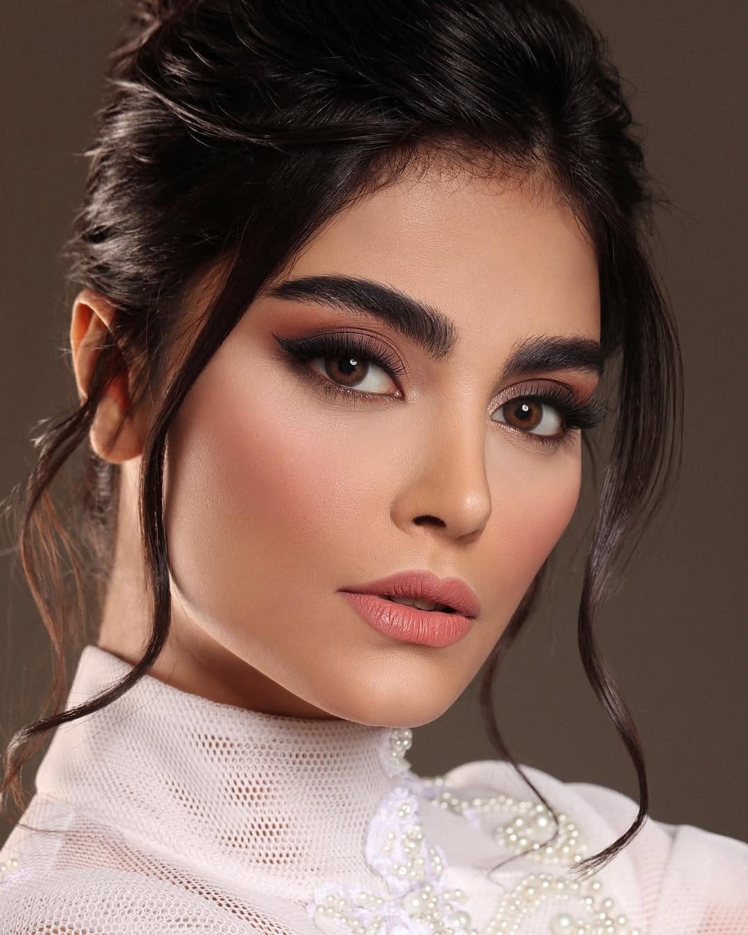 Post 9 by Mina Sadeghi on Instagram (carousel)