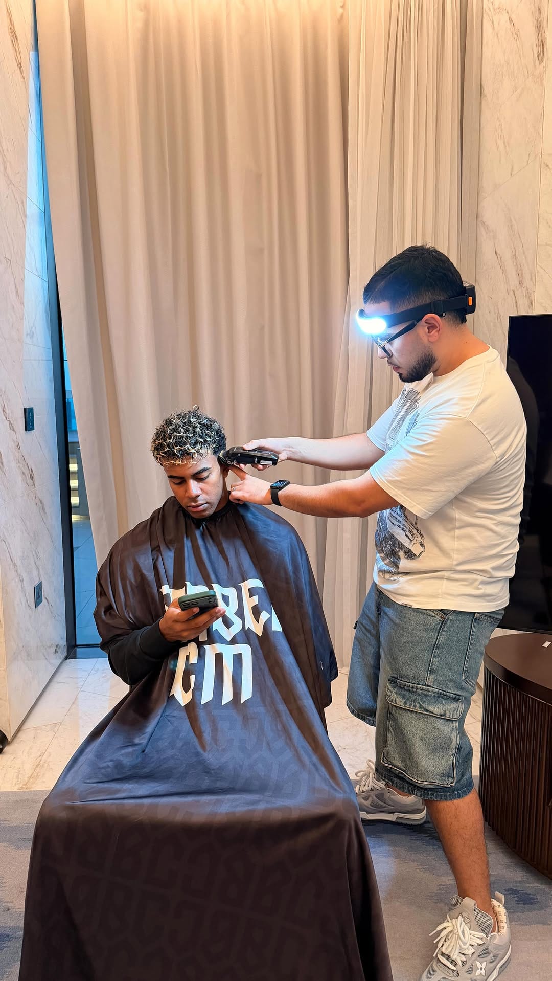 Post 2 by BARCELONA BARBER💈 on Instagram (video)
