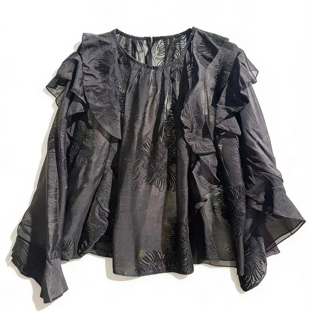 Post 6 by Esperanza boutique on Instagram (image)