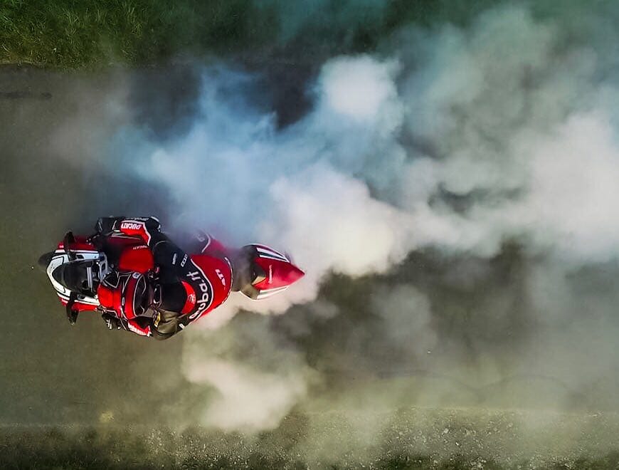 Post 3 by @panigale_rider on Instagram (image)