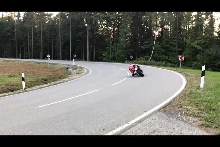 Post 9 by @panigale_rider on Instagram (video)