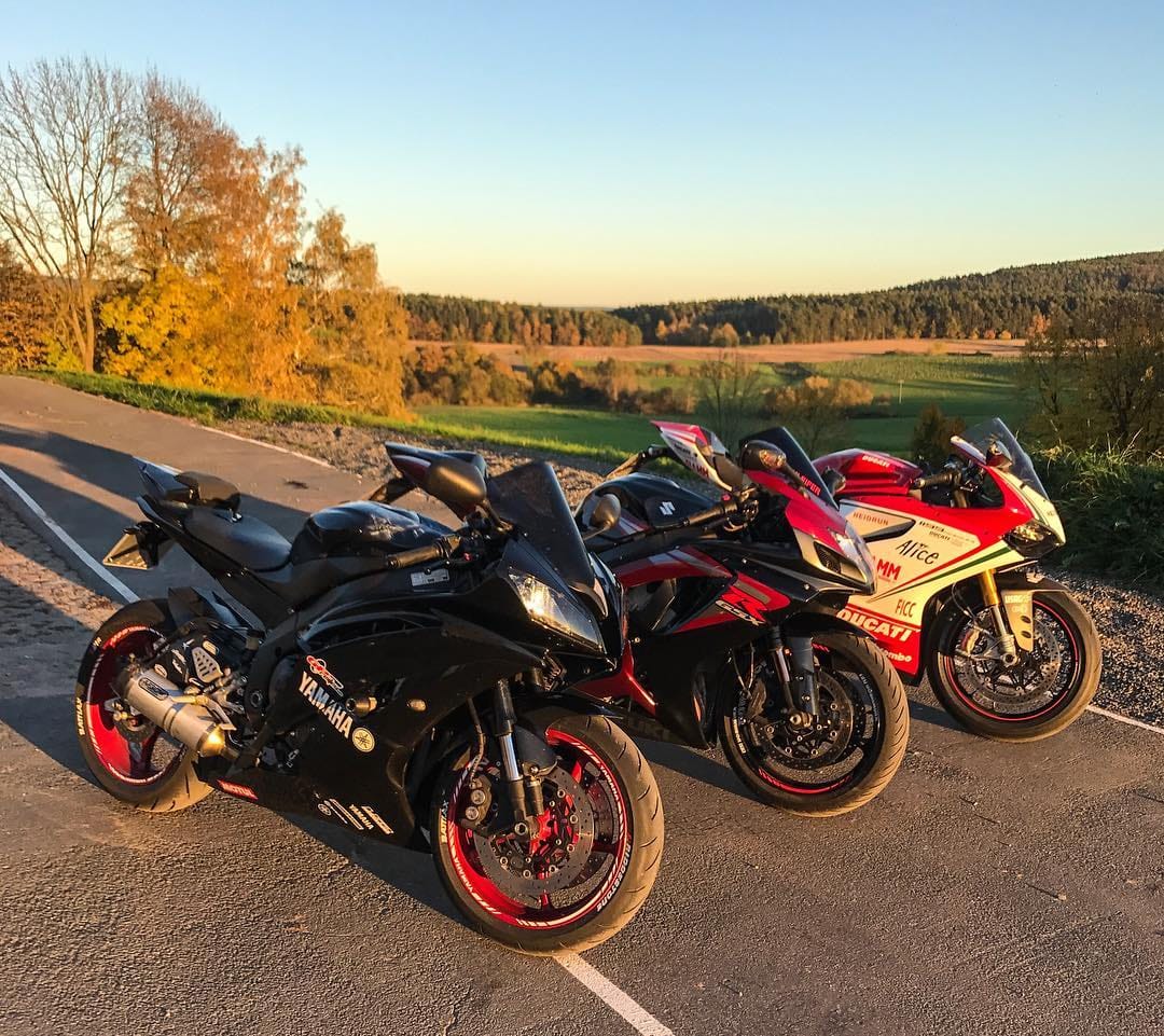 Post 8 by @panigale_rider on Instagram (image)