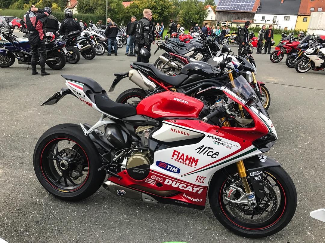 Post 10 by @panigale_rider on Instagram (image)
