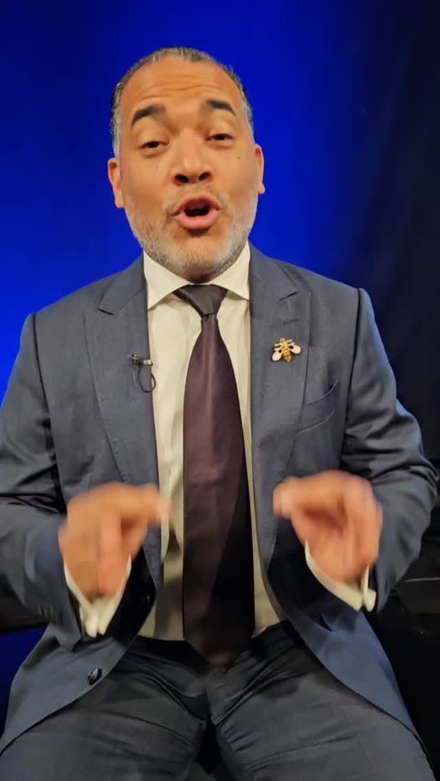 Post 4 by Cosas del pais millon on Instagram (video)