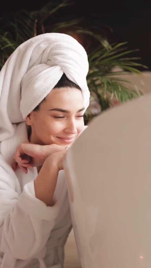 Post 3 by Deine Online-Marke für Küchenrückwände, Klebefolien uvm on Instagram (video)