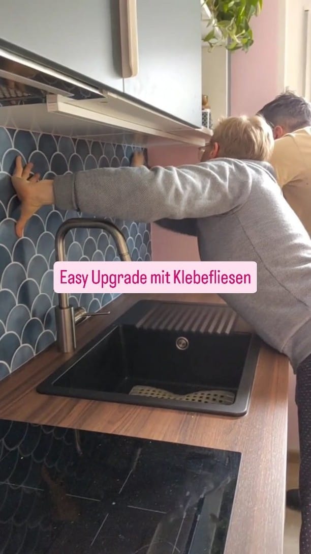Post 6 by Deine Online-Marke für Küchenrückwände, Klebefolien uvm on Instagram (video)