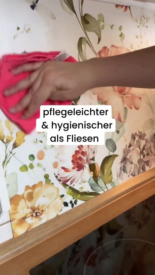 Post 10 by Deine Online-Marke für Küchenrückwände, Klebefolien uvm on Instagram (video)