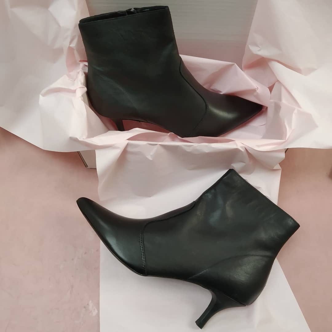 Post 8 by ELEMENTARYLUX/ Italian shoes on Instagram (image)