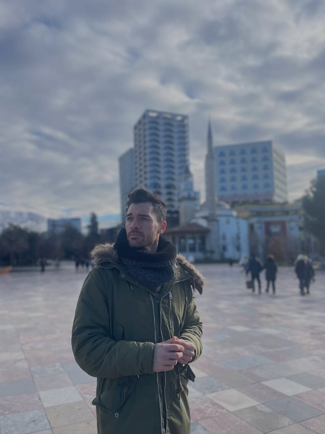 Post 3 by Cristian Fernández on Instagram (carousel)
