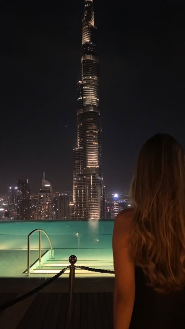 Post 4 by Amanda Mendes on Instagram (video)
