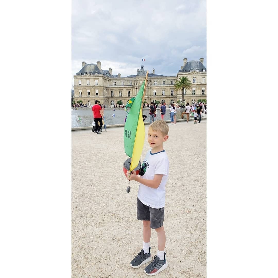 Post 2 by Donna 🌍 Harris on Instagram (carousel)