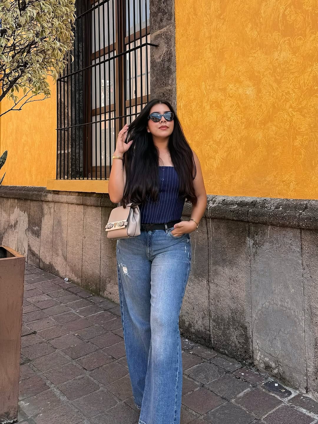 Post 3 by •• 𝐒 𝐁 𝐄 𝐓 𝐋 𝐀 𝐍 𝐀 •• on Instagram (carousel)
