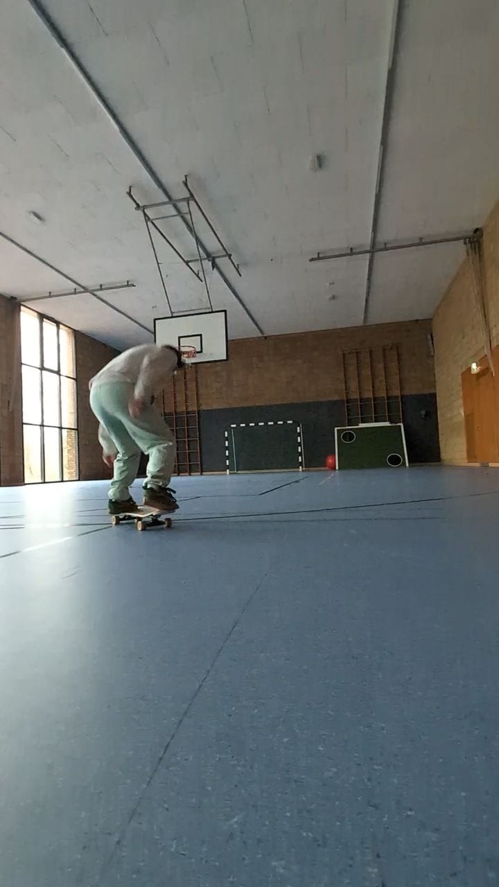 Post 2 by Sk8Tpy on Instagram (video)