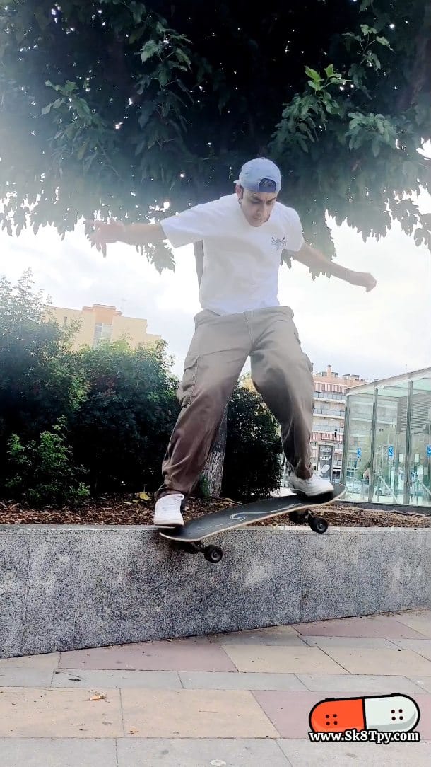 Post 8 by Sk8Tpy on Instagram (video)