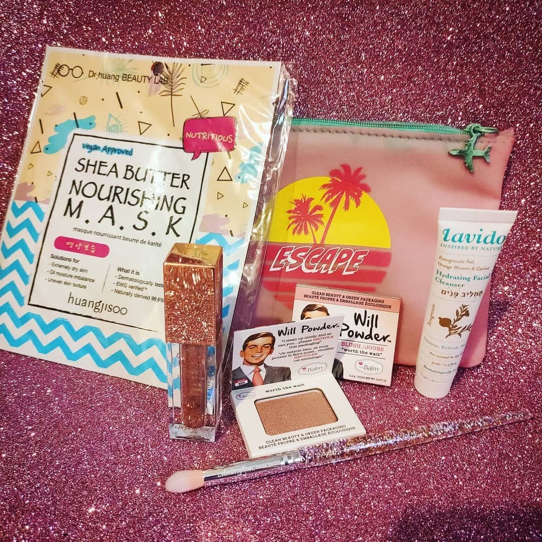Post 4 by makeuplove on Instagram (image)