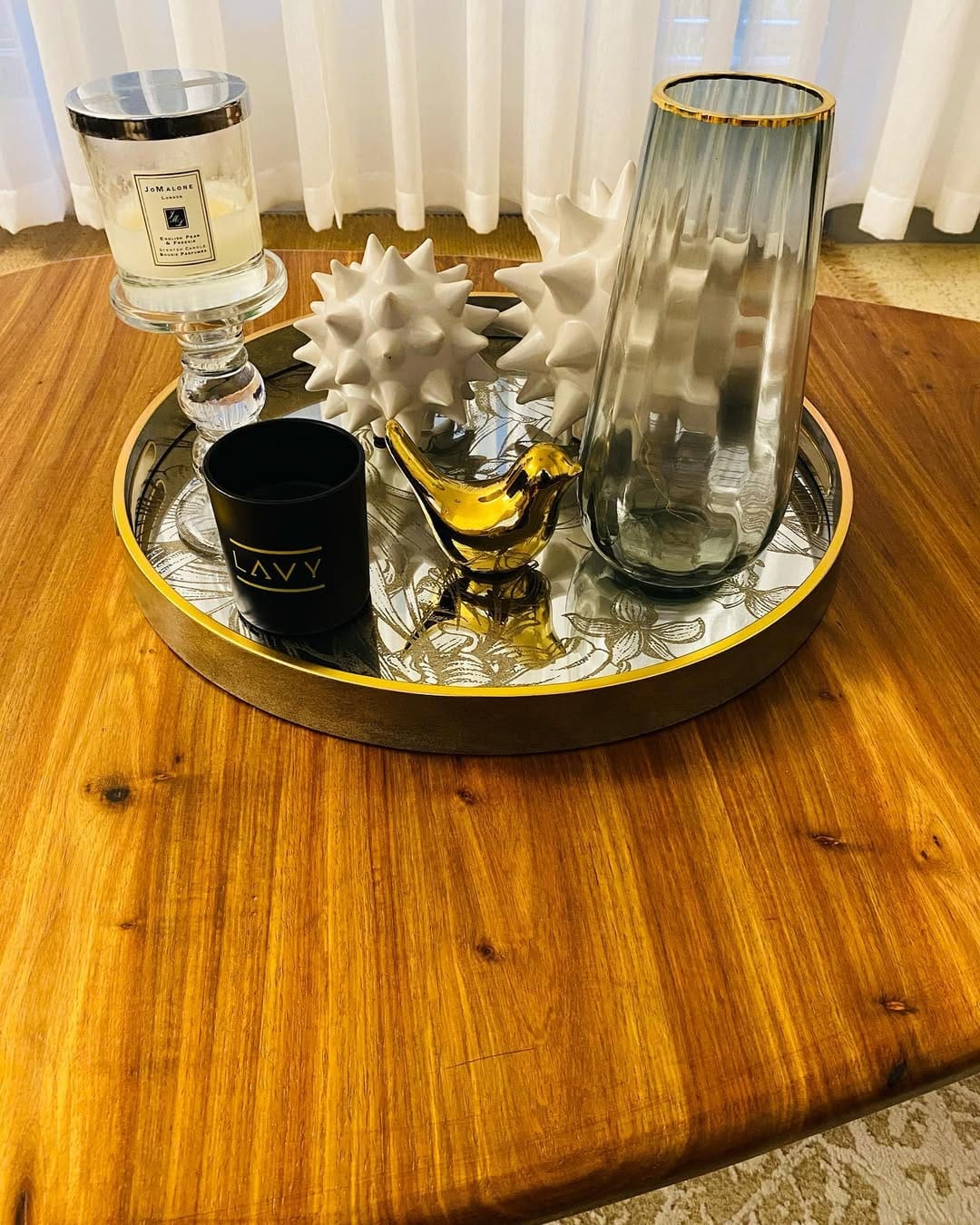 Post 10 by Vayolah’s Home Decor on Instagram (image)
