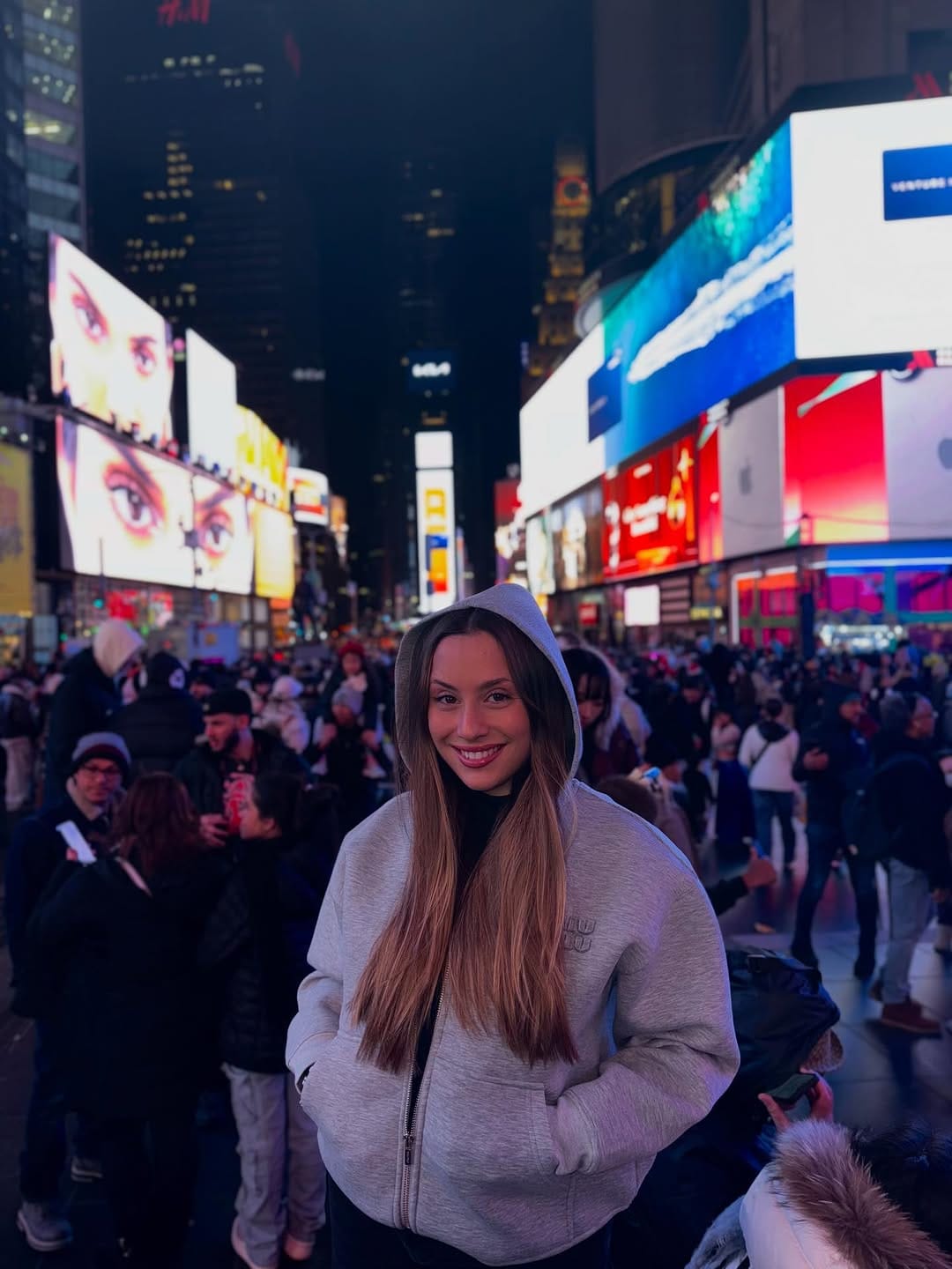 Post 5 by Adriana Perancho on Instagram (carousel)