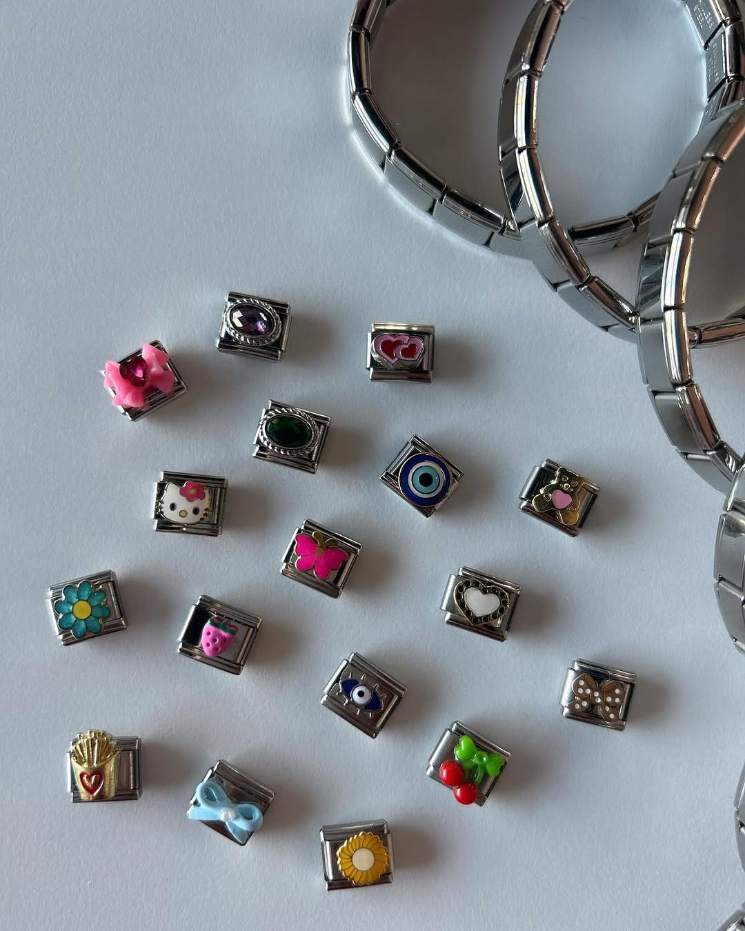 Post 9 by ROSAORO ACCESORIOS on Instagram (image)