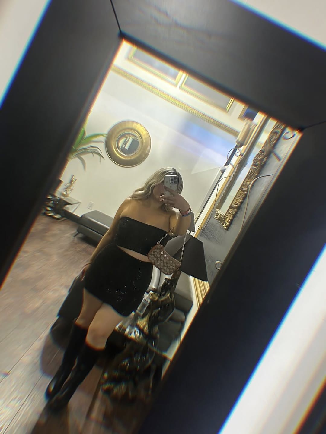 Post 1 by Lili👸🏼 on Instagram (carousel)