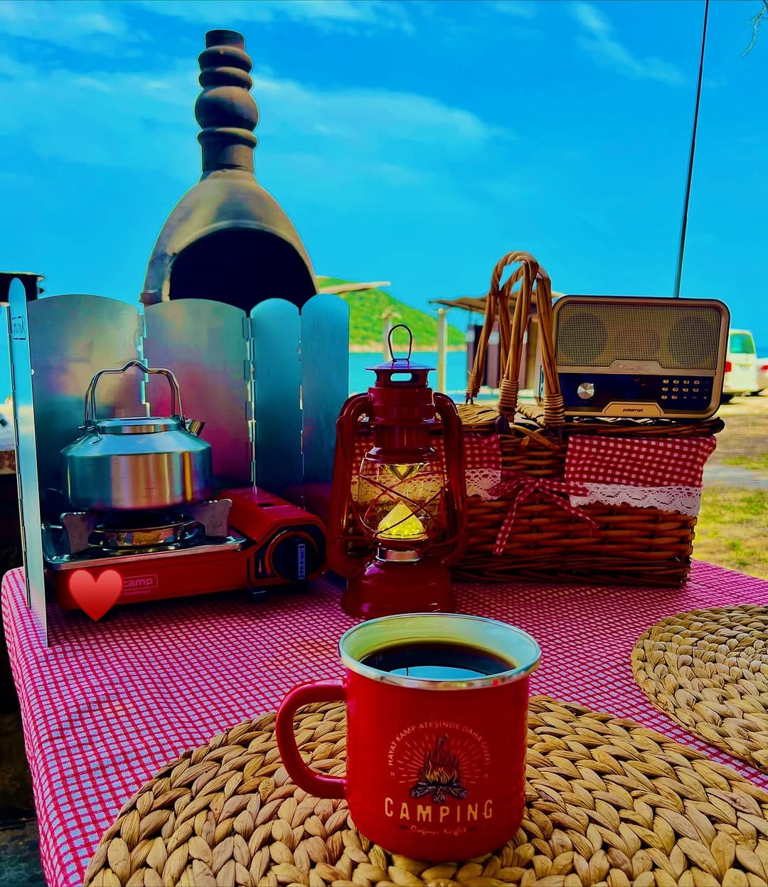 Post 7 by Gezenti Kahvesi on Instagram (carousel)