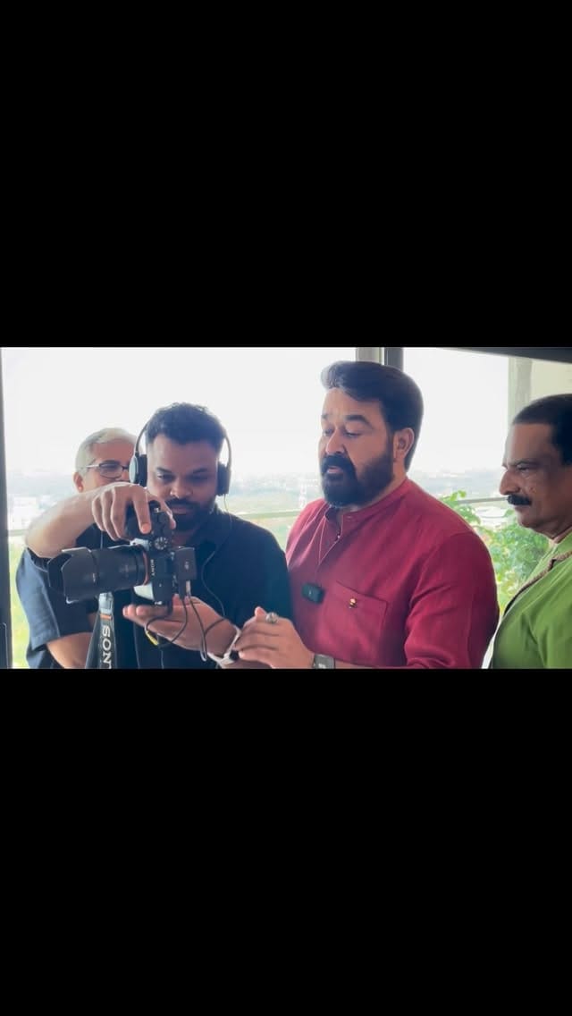 Post 3 by Arif Ak on Instagram (video)