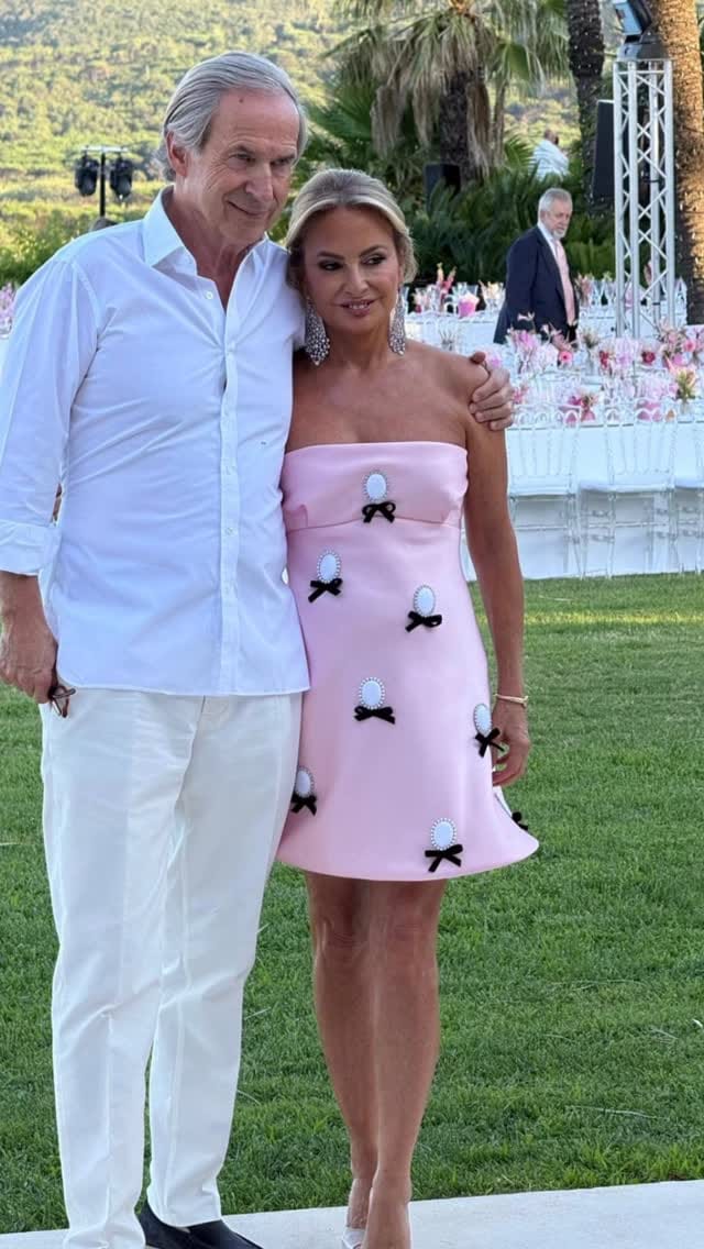 Post 6 by Carol Asscher on Instagram (video)
