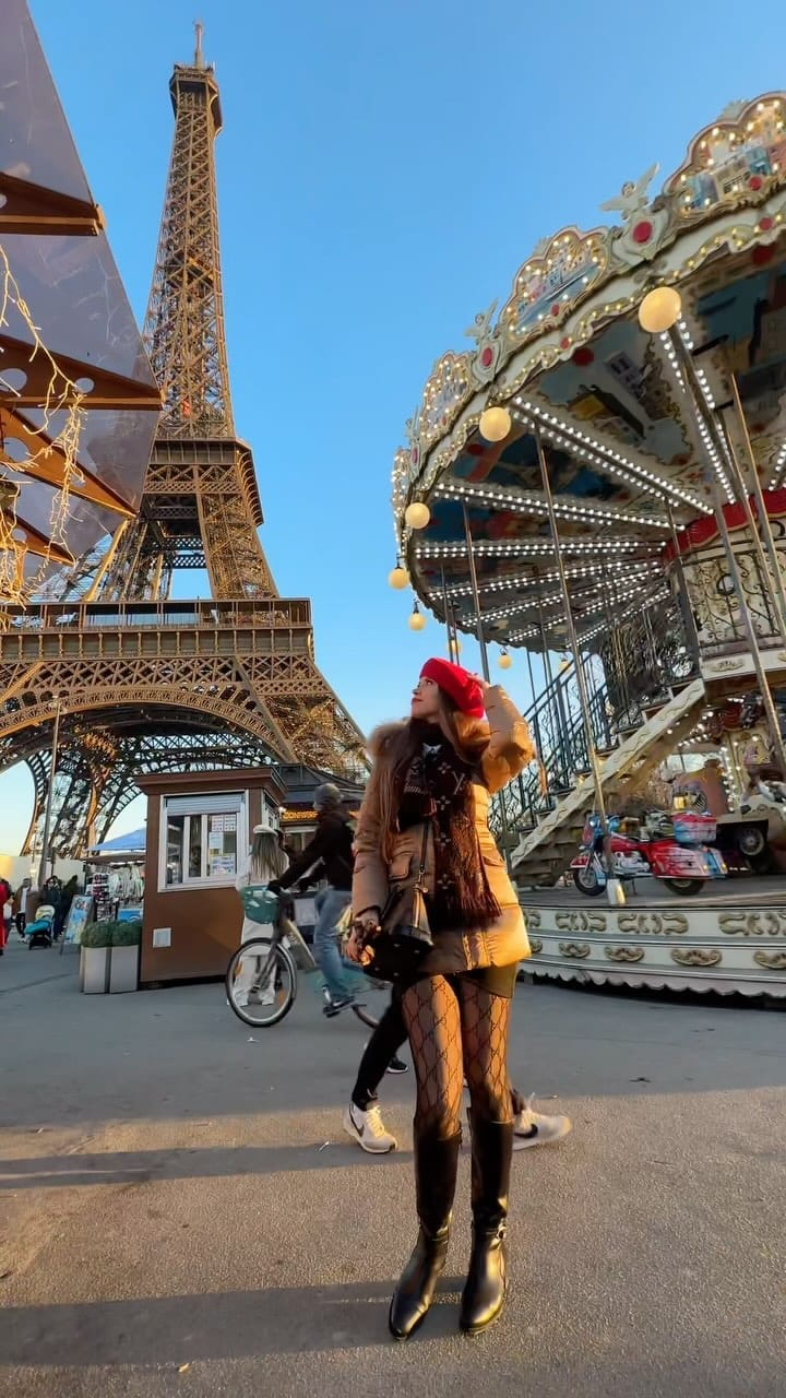 Post 4 by 𝐏𝐚𝐦𝐞𝐥𝐚 𝐏𝐚𝐫𝐤𝐞𝐫 🌹 on Instagram (video)