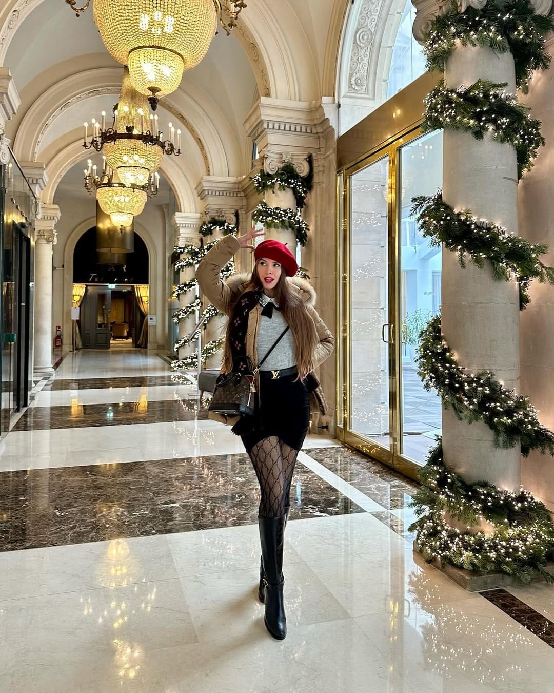 Post 5 by 𝐏𝐚𝐦𝐞𝐥𝐚 𝐏𝐚𝐫𝐤𝐞𝐫 🌹 on Instagram (carousel)