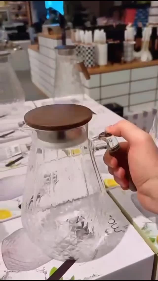 Post 1 by Hacıbekiroğlu Züccaciye on Instagram (video)