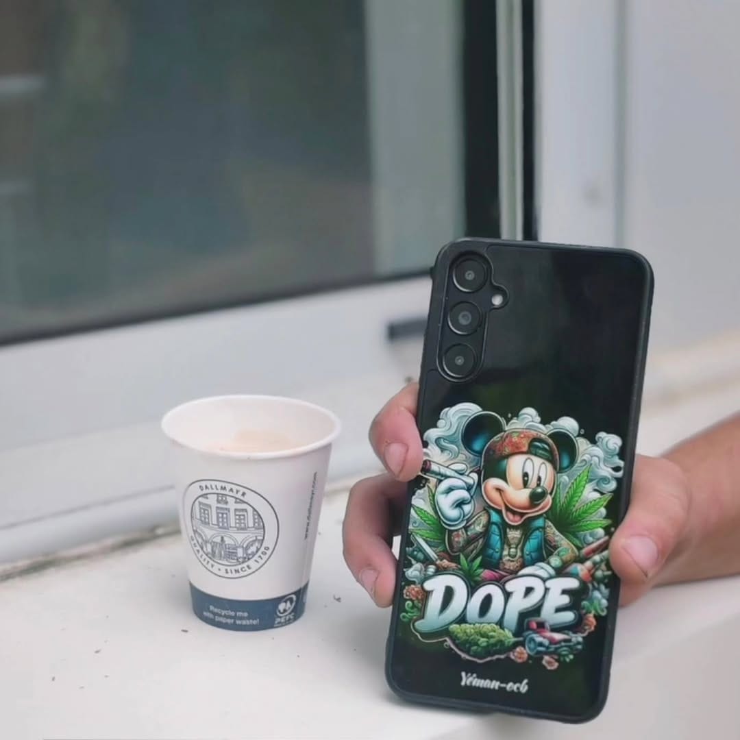 Post 2 by Drôle De Coque on Instagram (image)