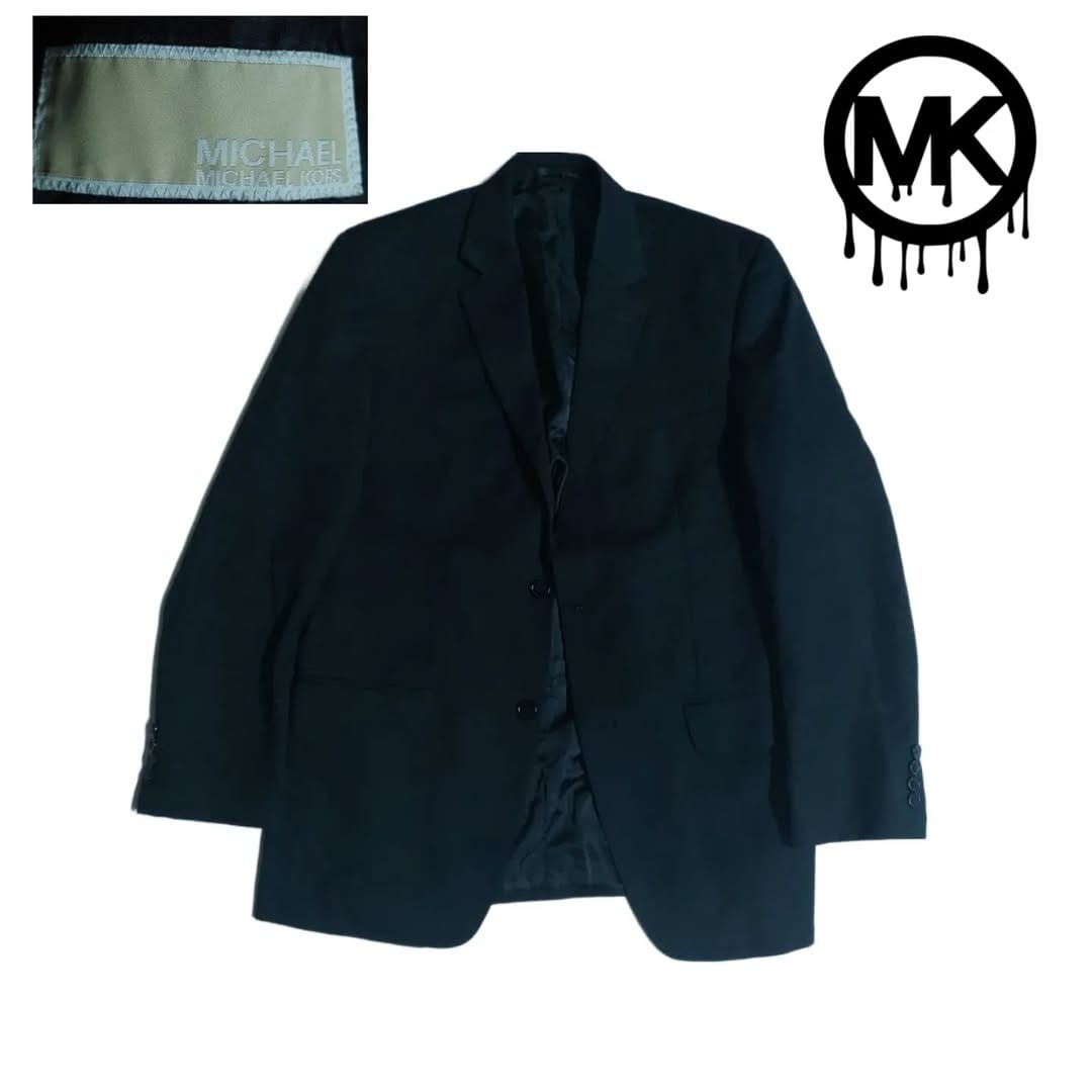 Post 2 by Mango's Clothes on Instagram (carousel)