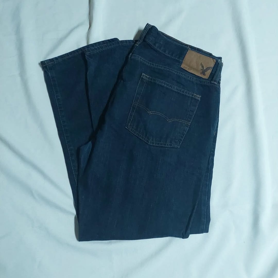 Post 8 by Mango's Clothes on Instagram (carousel)