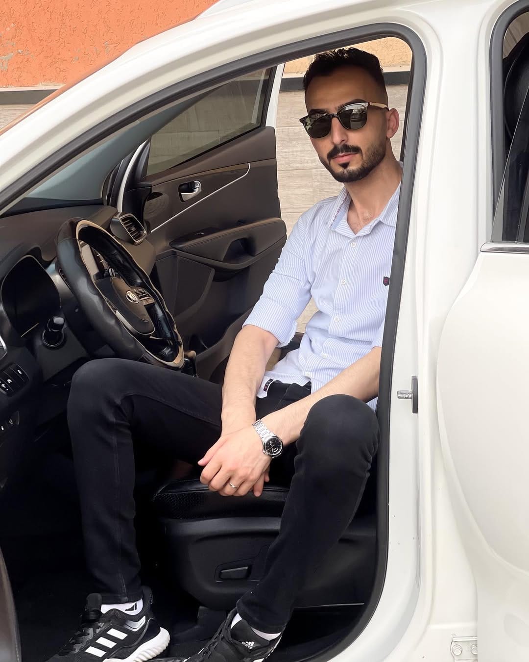 Post 2 by زهدي بن حمد آل ثاني  on Instagram (image)