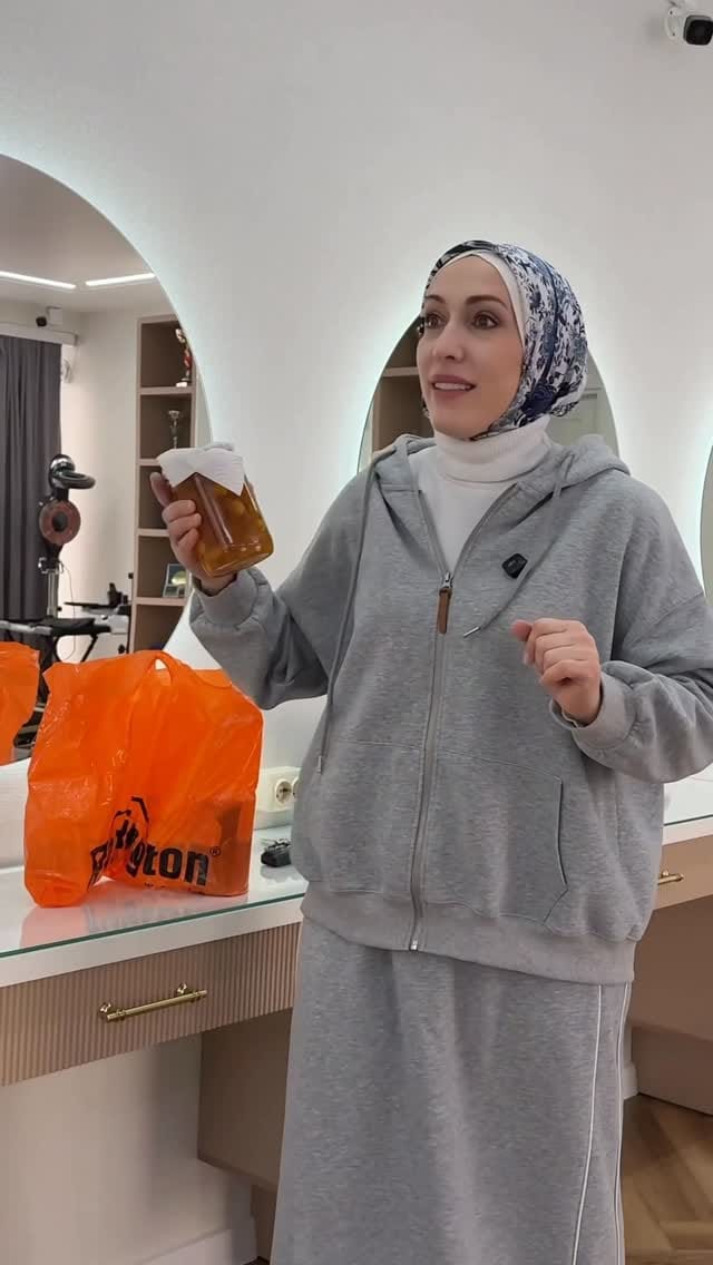 Post 3 by Диана Мусаева | Международный колорист•наставник on Instagram (video)