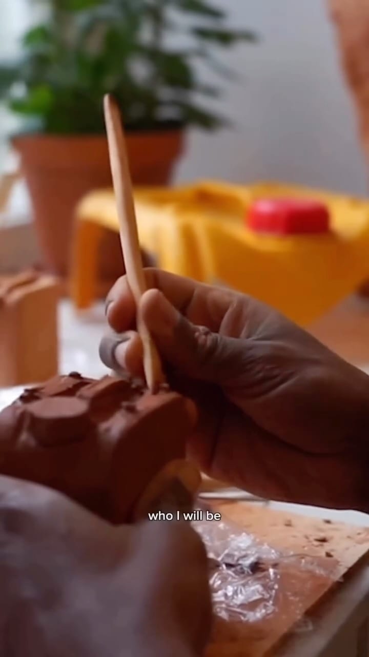 Post 1 by B I N E L D E  H Y R C A N on Instagram (video)