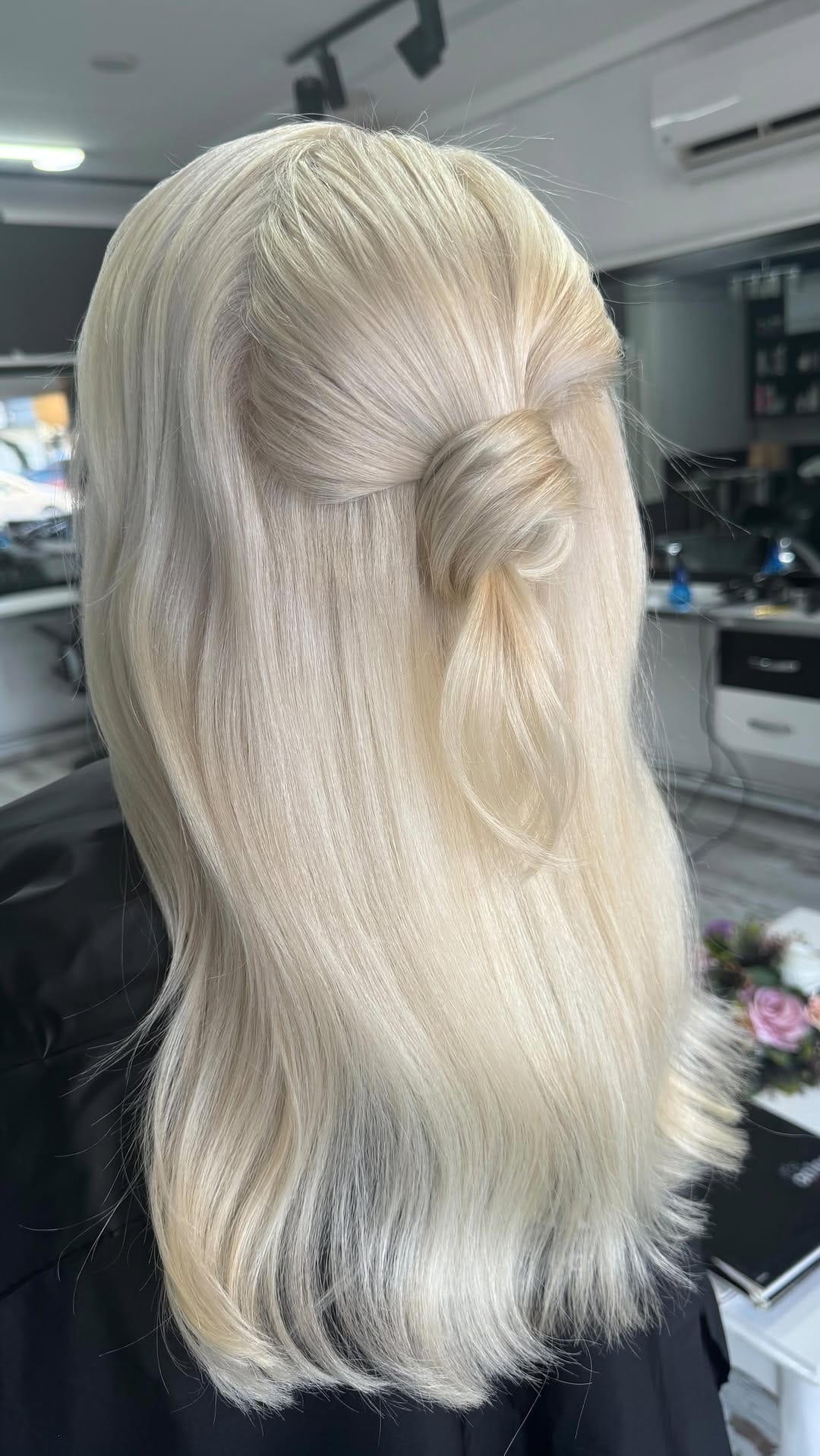 Post 2 by 🅞🅝🅤🅡 🅞🅩 on Instagram (video)