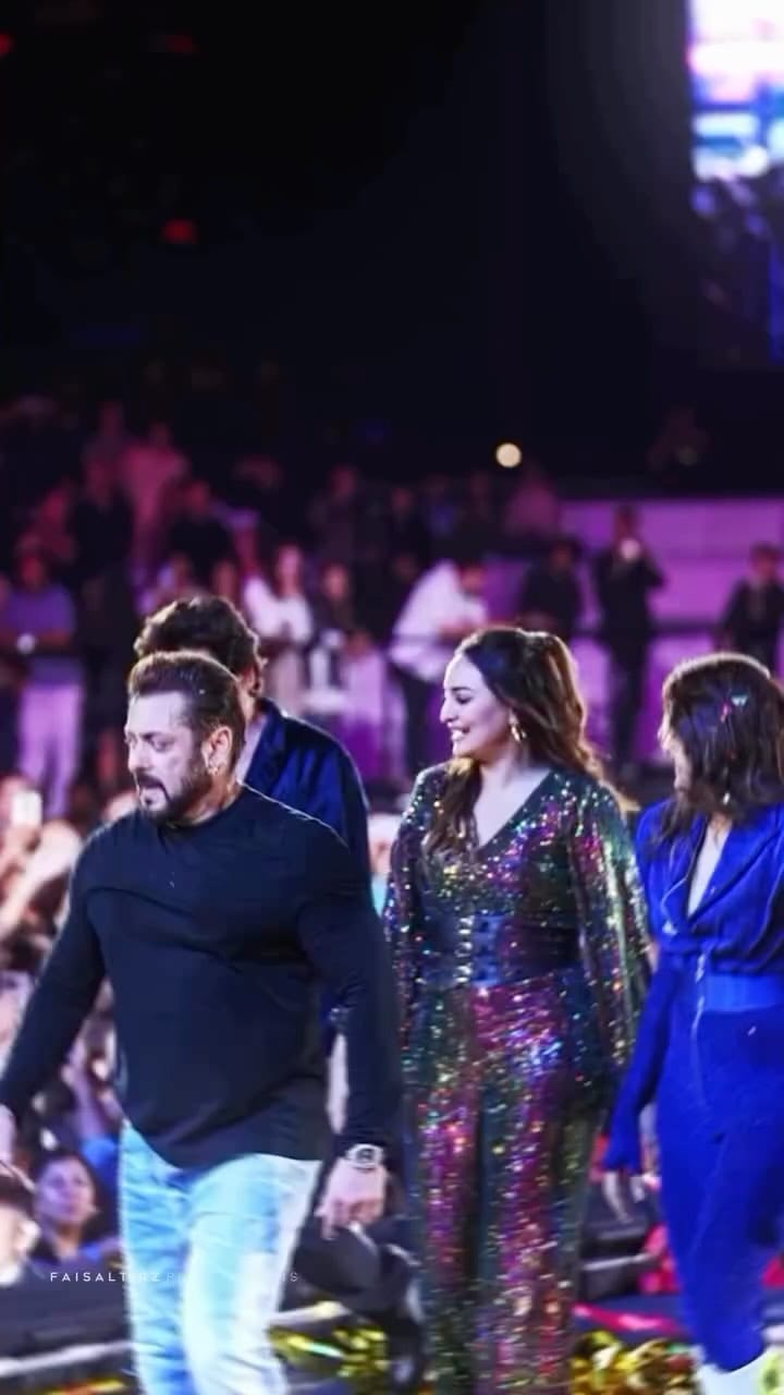 Post 8 by UAE photographer on Instagram (video)